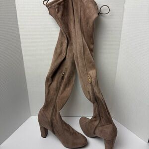 Elegant Tan Suede Knee-High Boots size 11.